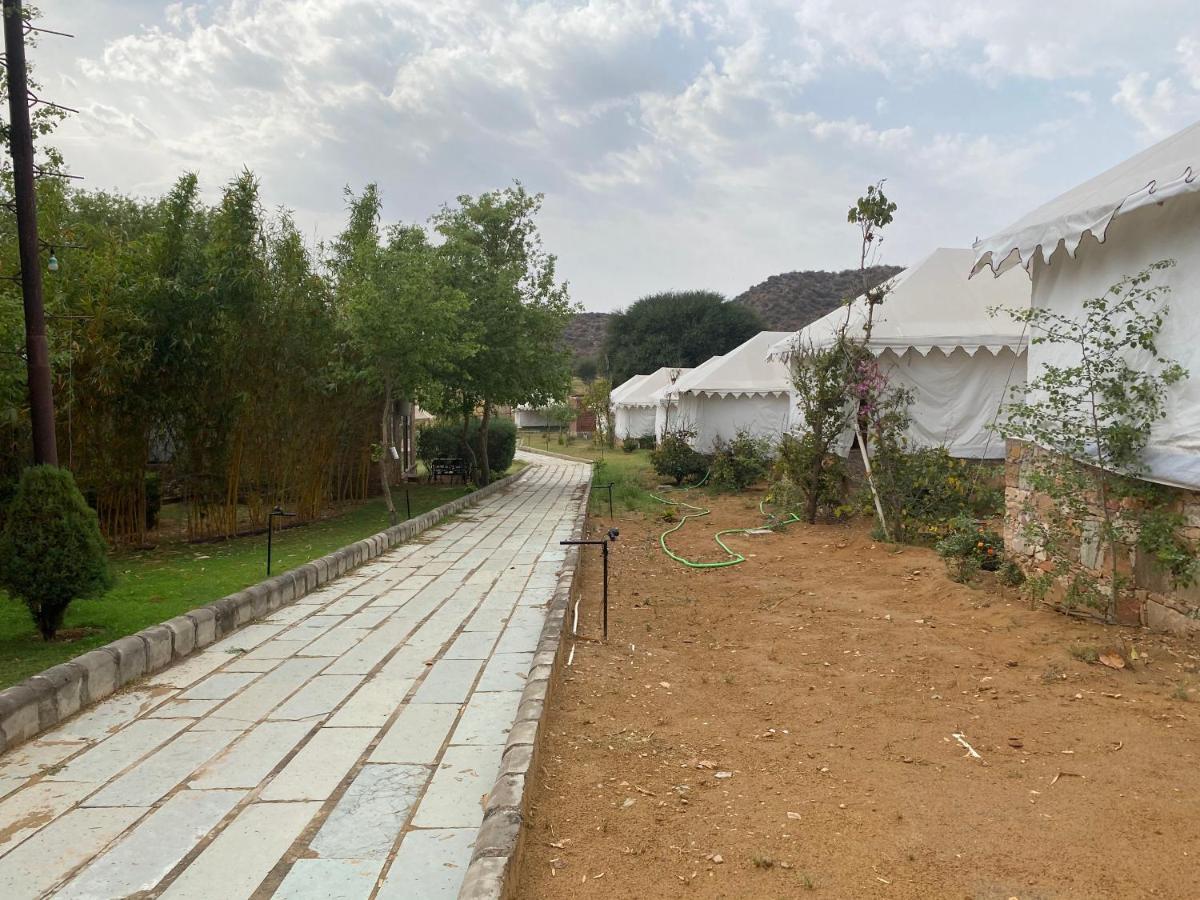 Grass Field Valley Resort 자이푸르 외부 사진